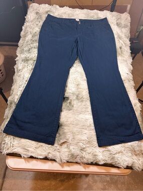 Arizona Jean Company Women’s Size 17P Navy Blue Stretch Chino Flare Pants